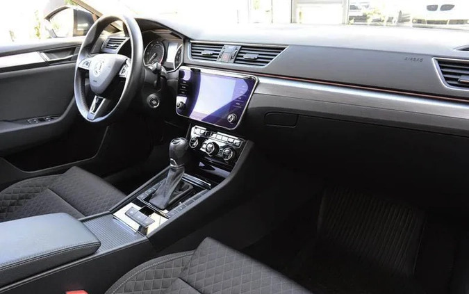 Skoda Superb cena 84900 przebieg: 178000, rok produkcji 2019 z Kutno małe 781